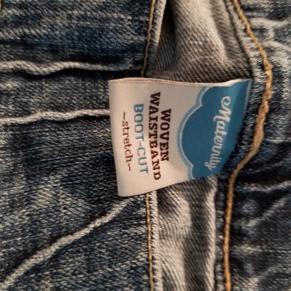Old Navy Maternity Jeans - Picture 2 of 5